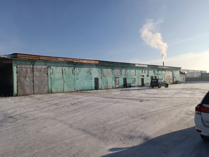 Здание, 1600 м²