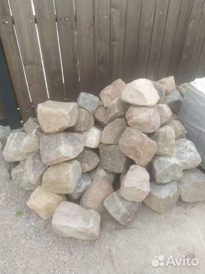 Камень булыжник немецкий