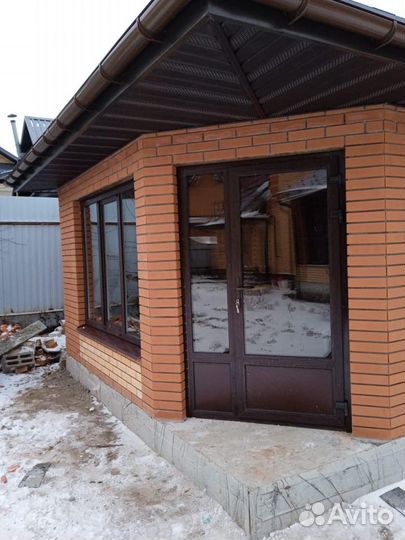 Двери и входные группы из алюминия