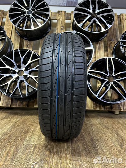 Nokian Tyres Hakka Blue 3 235/65 R17 108H