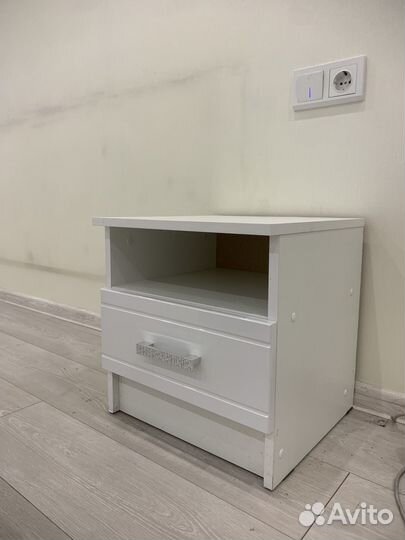 Тумба прикроватная