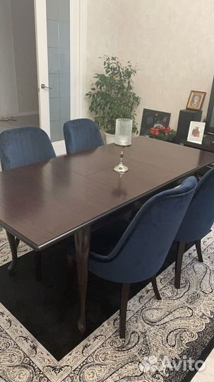 Стол обеденный и стулья (комплект)