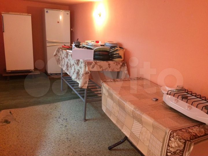 Комната 20 м² в 1-к., 1/2 эт.