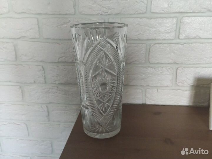 Хрустальная ваза