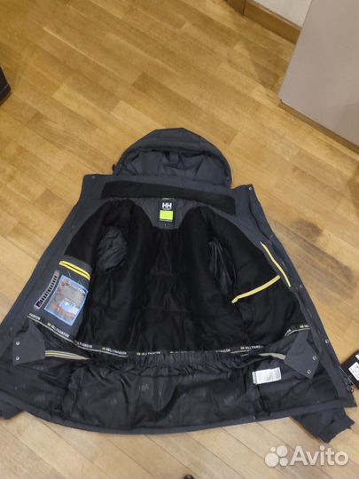 Куртка helly hansen L