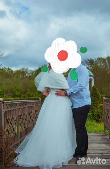 Свадебное платье со шлейфом 44 46