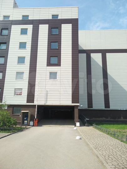 Машиноместо, 12 м²