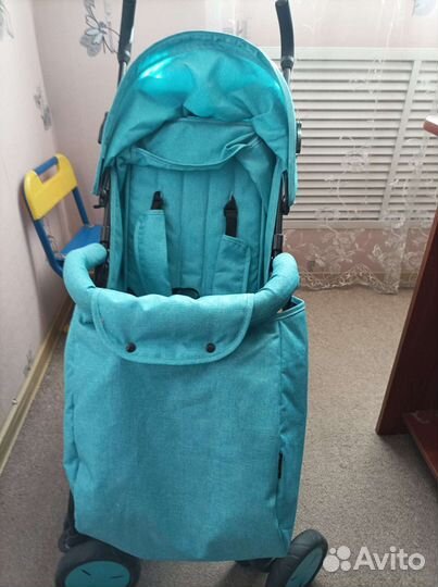 Прогулочная коляска трость новая