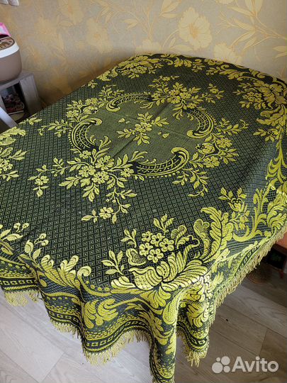 Винтажная жаккардовая скатерть из Германии новая