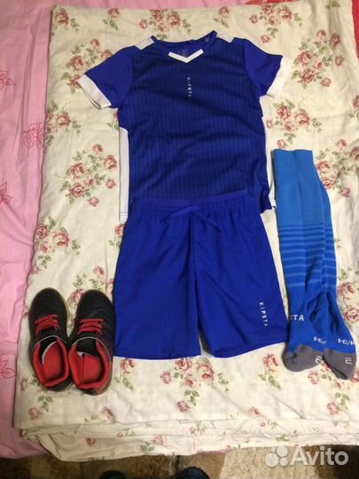 Комплект футбольной формы на мальчика 6-7 лет