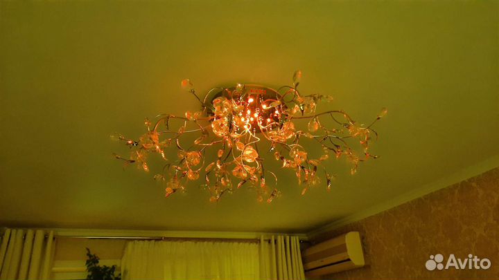 Продам люстру бу потолочную