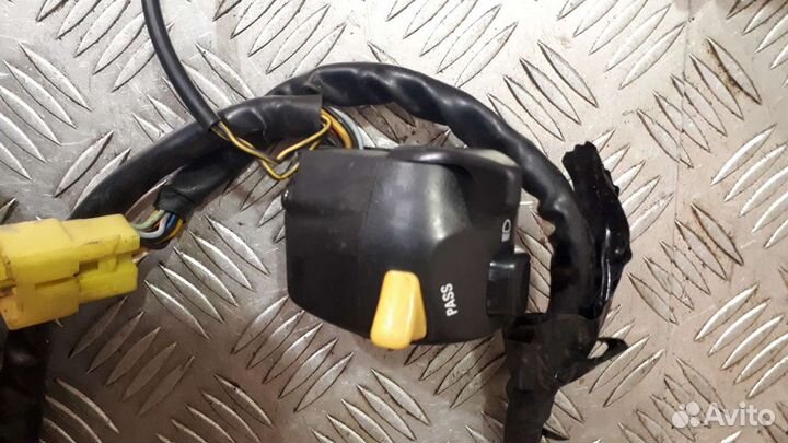 Пульт левый Suzuki TL1000R tl1000r 99