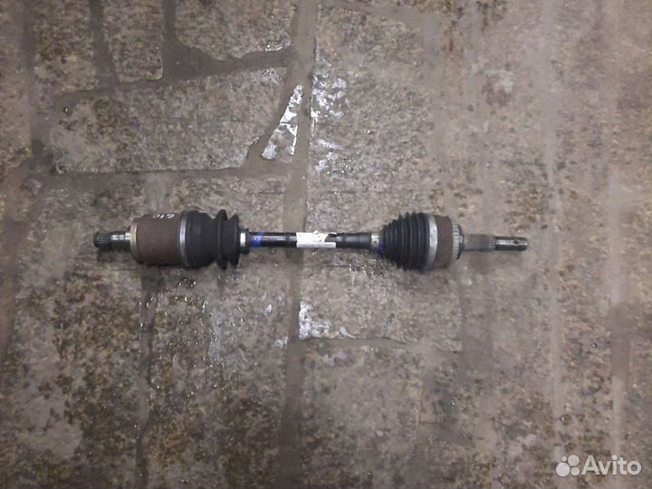 Передний левый привод Nissan Almera Classic B10