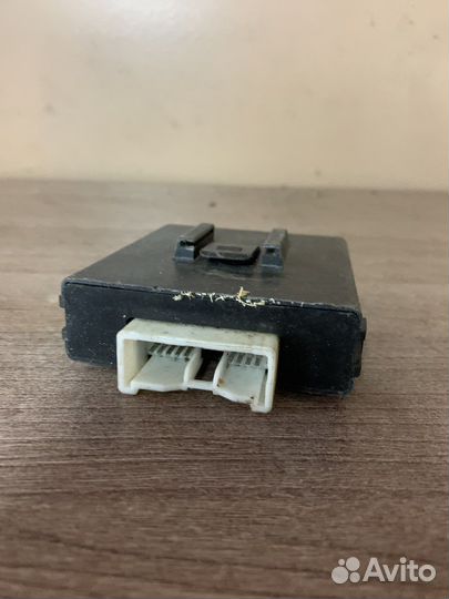 Блок электронный Honda CRV - V (парктроников)