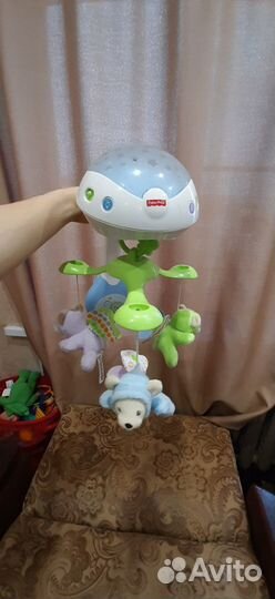 Музыкальный мобиль в детскую кроватку