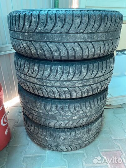 Bridgestone Ice Cruiser 7000 235/65 R17