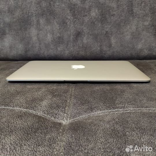 Apple macbook air mid 2012 A1465