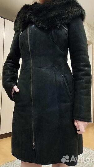 Дубленка натуральная женская с капюшоном 44 р