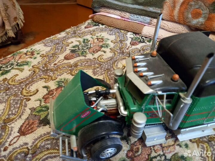 Модель тягача