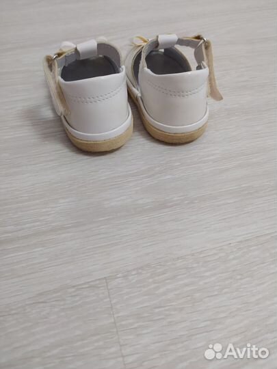 Сандали для девочки