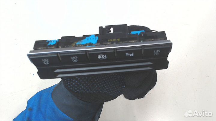 Кнопка стеклоподъемника Volkswagen Touran, 2014