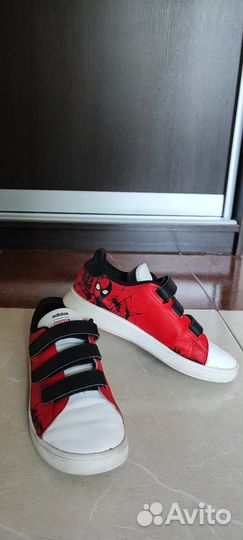 Кроссовки adidas marvel детские 35 р