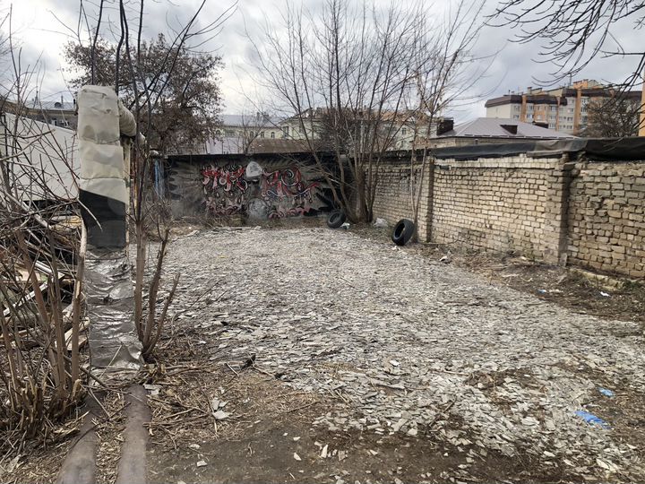 Гараж 21,7 м² с земельными участками 117.7 м²