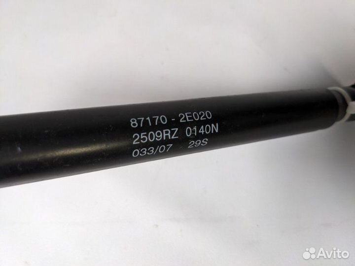 Амортизатор крышки багажника Hyundai Tucson JM