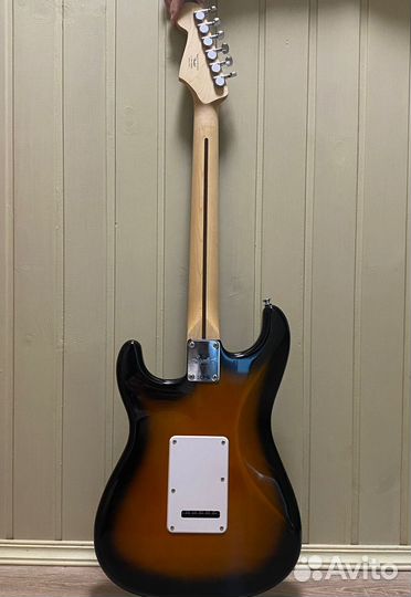 Электрогитара Fender Squier Bullet Stratocaster