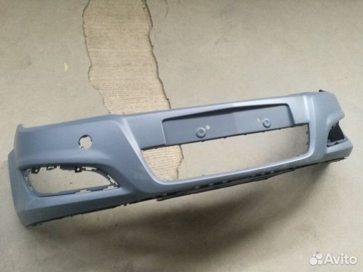 Бампер передний Opel Astra H 2007