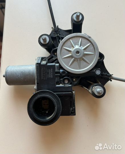 Стеклоподьемник в сборе Рав 4 ха 50