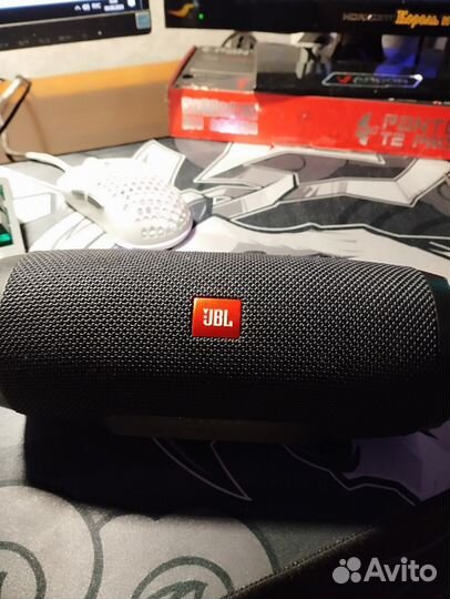 Колонка jbl charge 3