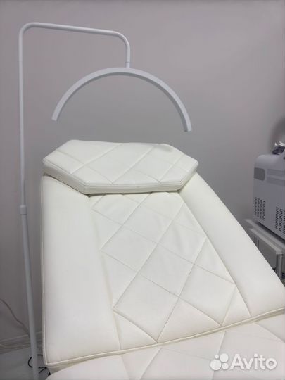 Косметологическое кресло-кушетка на гидравлике