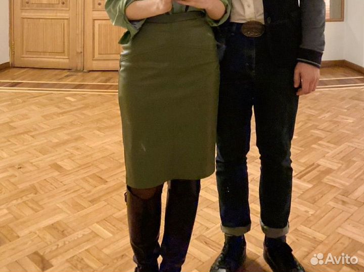 Кожаная юбка фисташковая reserved