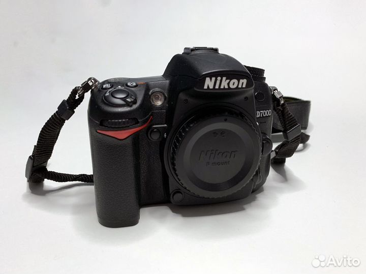 Фотоаппарат Nikon D7000 Body (8300 кадров)