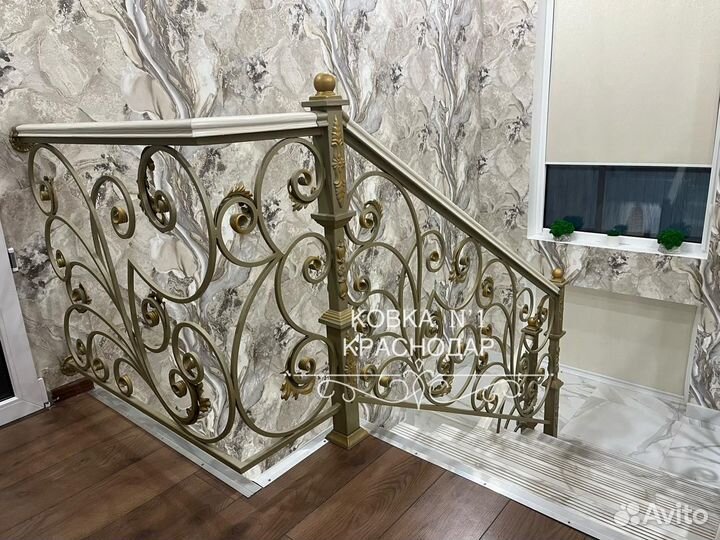 Кованые перила в коттедж