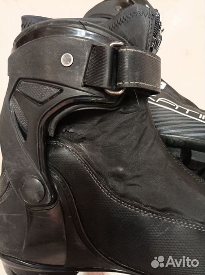 Лыжные ботинки коньковые Tisa