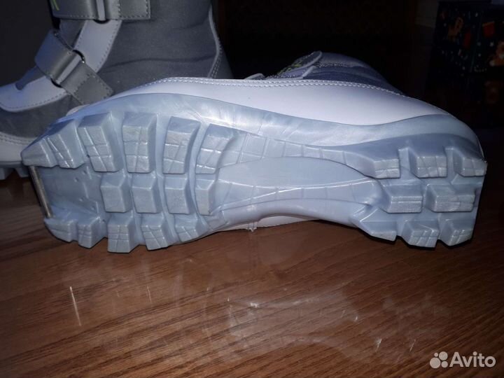 Лыжные ботинки детские 34 35