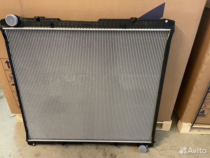 Радиатор Scania с рамкой