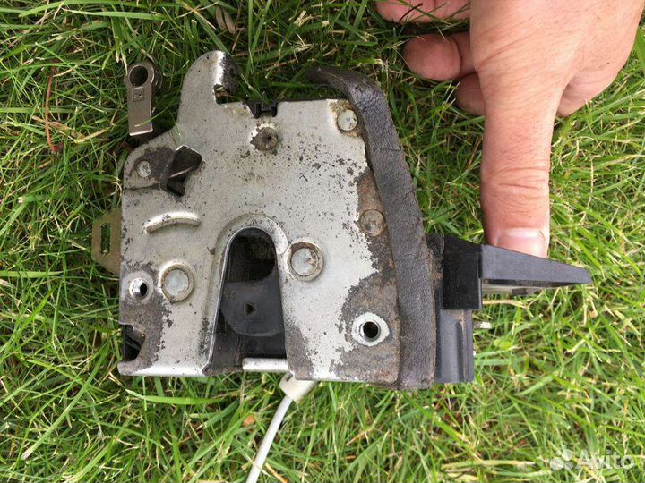 Замок двери передней левой бмв е39