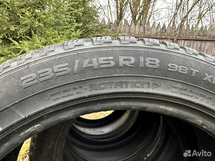 Nokian Tyres Hakkapeliitta 8 235/45 R18