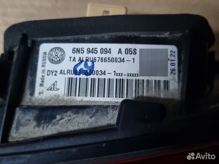 Фонарь правый в крышку багажника Volkswagen Polo