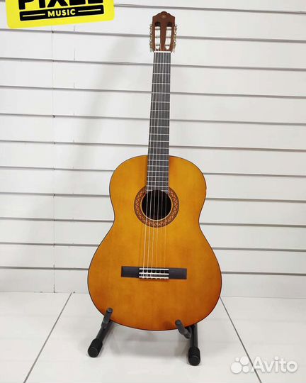 Классическая гитара Yamaha C40