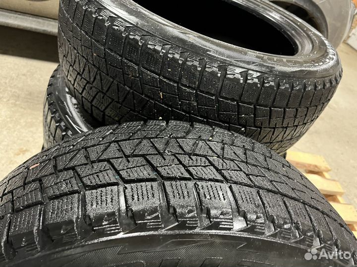 Bridgestone Blizzak DM-V1 225/55 R17