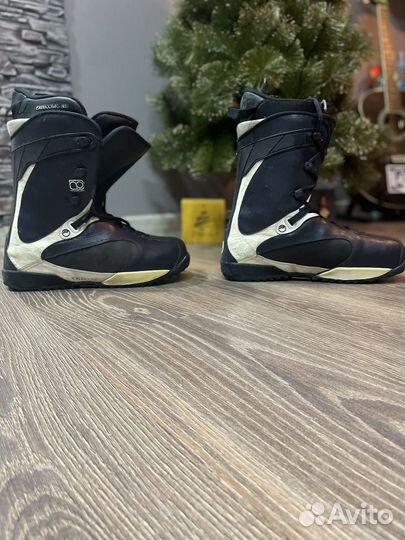 Сноубордические ботинки 43.5
