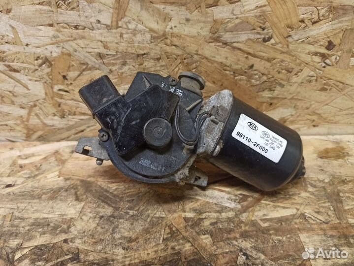 Моторчик переднего дворника Kia Cerato 1