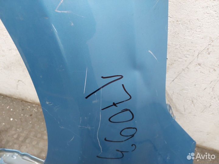 Крыло Nissan Leaf, 2011