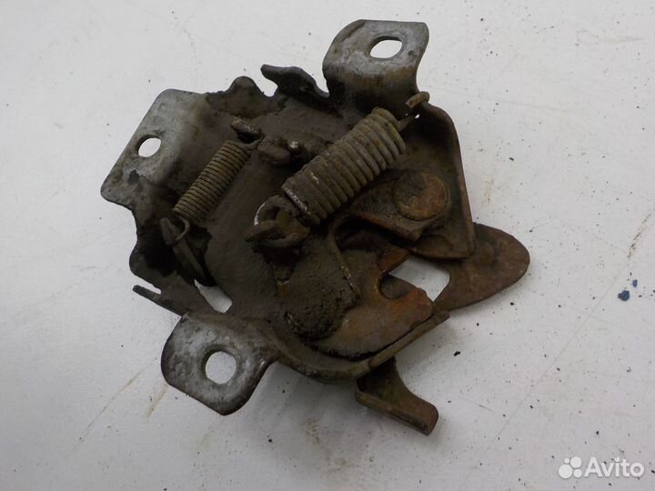 Замок капота Suzuki SX-4 2006