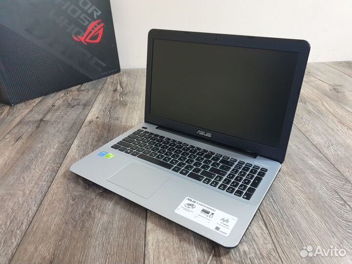 Asus X555LF