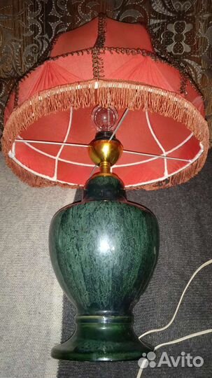 Лампа с абажуром